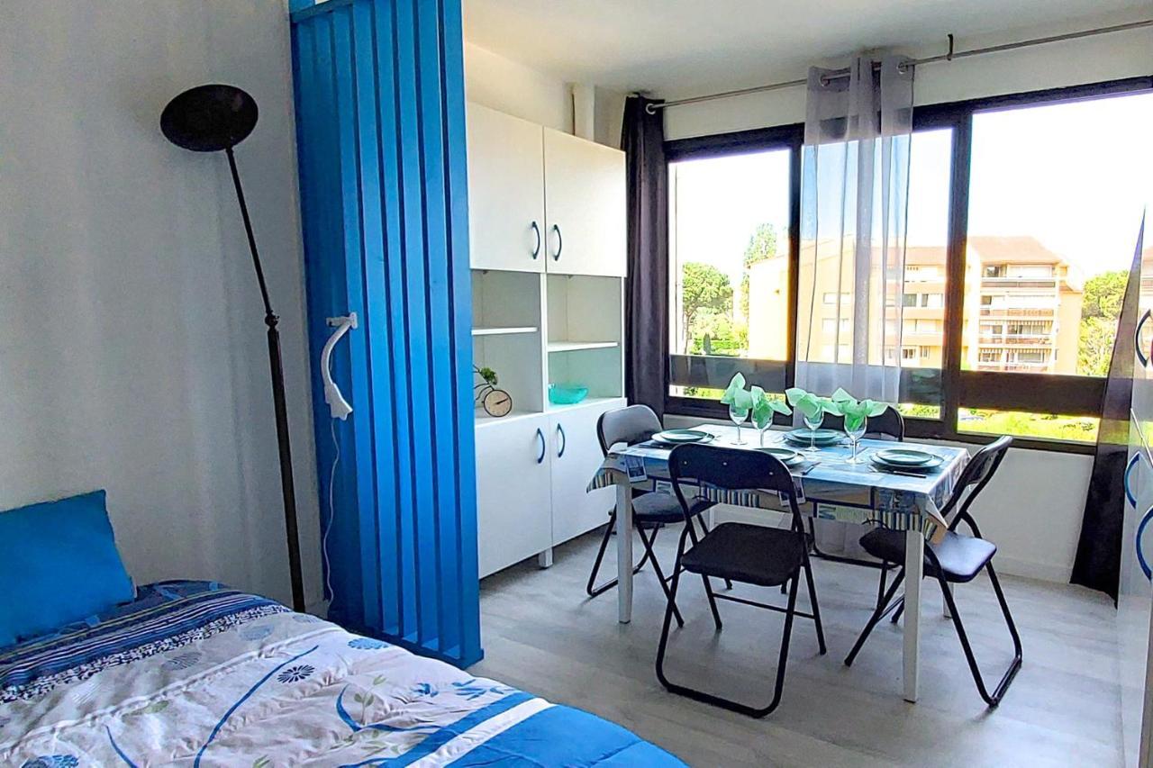 Апартаменты Hypercenter 27 M With Wifi And Shared Pool Фрежюс Экстерьер фото